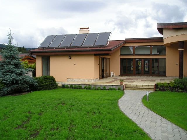 Sedem dôvodov prečo práve teraz je čas na slnečné kolektory